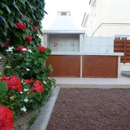 Philippou & Apartment *