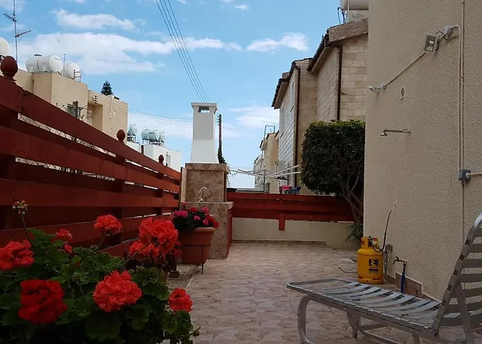 Philippou & * ラルナカ