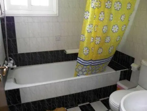 アパート Philippou & *