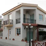 דירה Philippou & *
